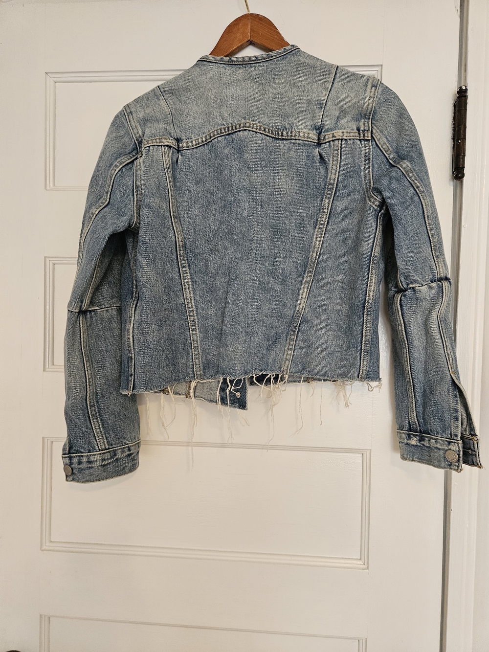 Levi's Light Blue Altered Trucker Jacket - Picture 2 of 4